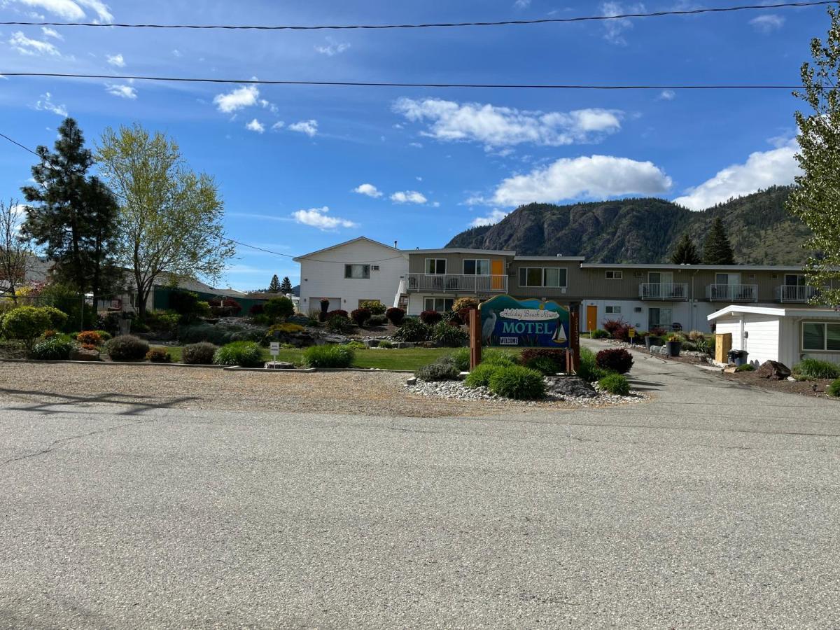 Holiday Beach Resort Motel Okanagan Falls ภายนอก รูปภาพ